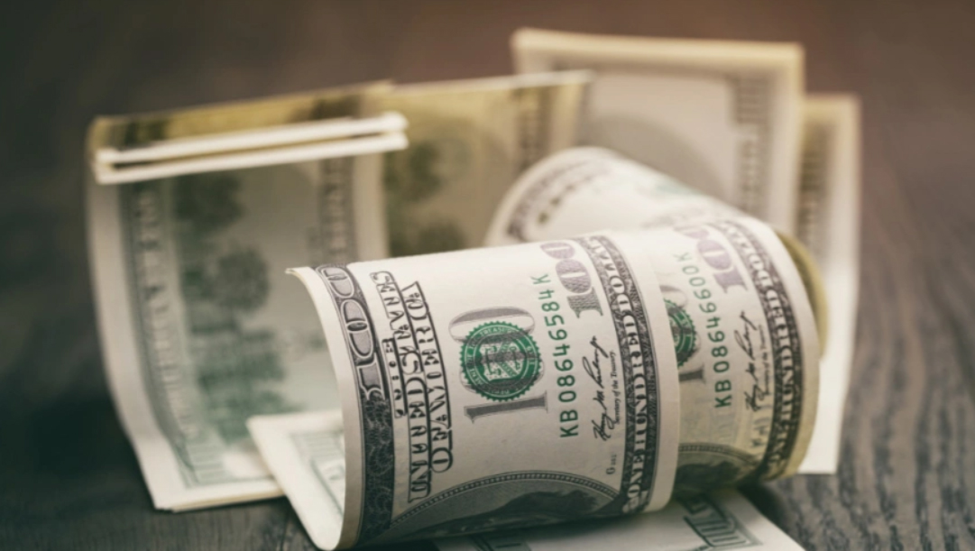 期货股票配资对投资策略的多方面影响：资金、风险与心态